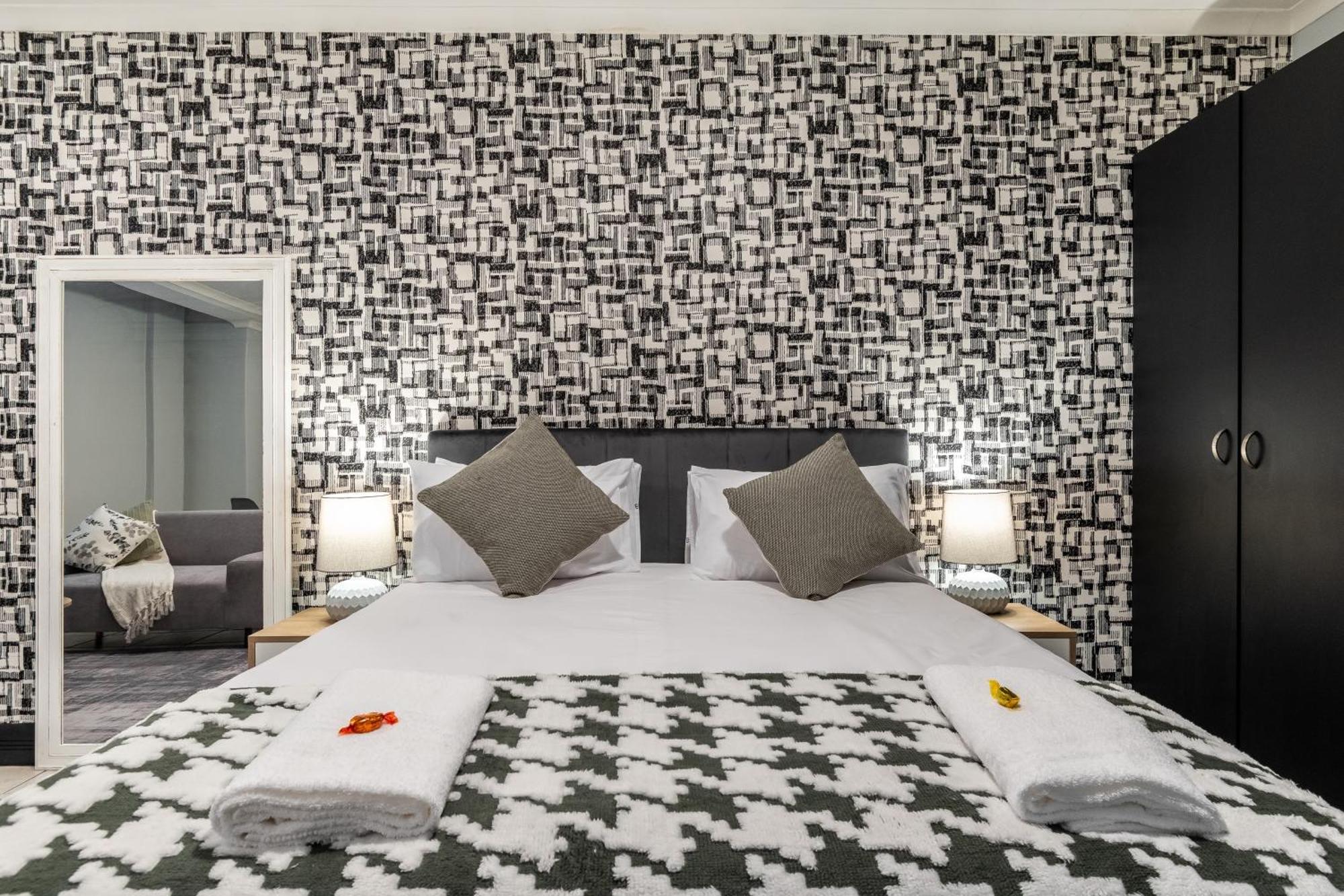 The Square 135- Studio With Free Parking, Pool & Gym Access Apartment Cape Town Exterior foto