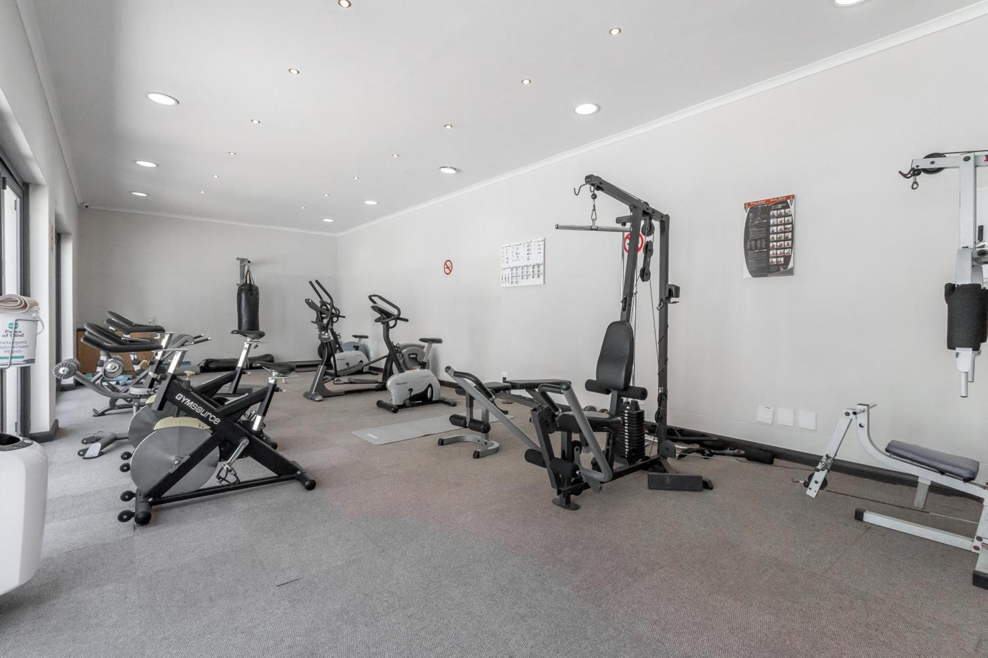 The Square 135- Studio With Free Parking, Pool & Gym Access Apartment Cape Town Exterior foto